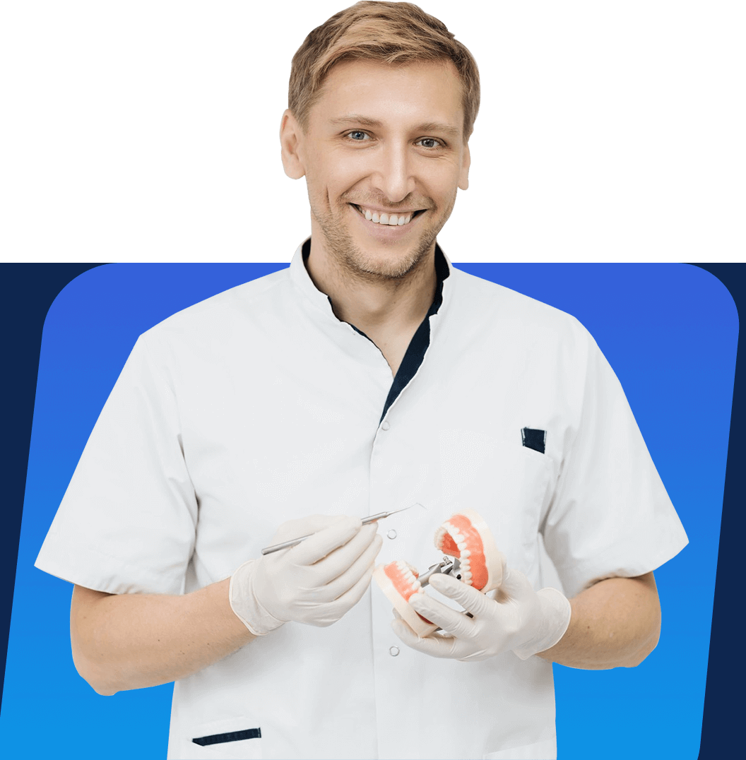 Врач даёт пациенту пять